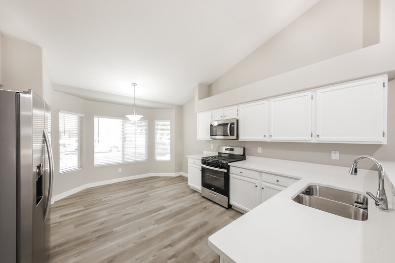 1,975/Mo, 7533 W Jenan Dr Peoria, AZ 85345 Kitchen View 2