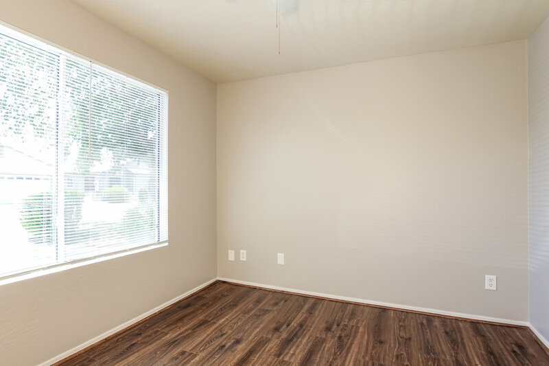 2,225/Mo, 2145 E Danbury Rd Phoenix, AZ 85022 Bedroom View