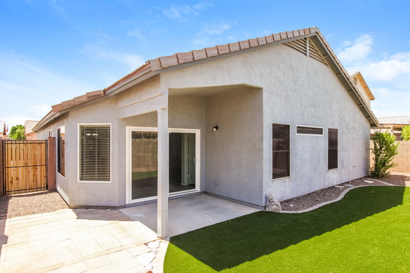2,225/Mo, 2145 E Danbury Rd Phoenix, AZ 85022 Rear View 2