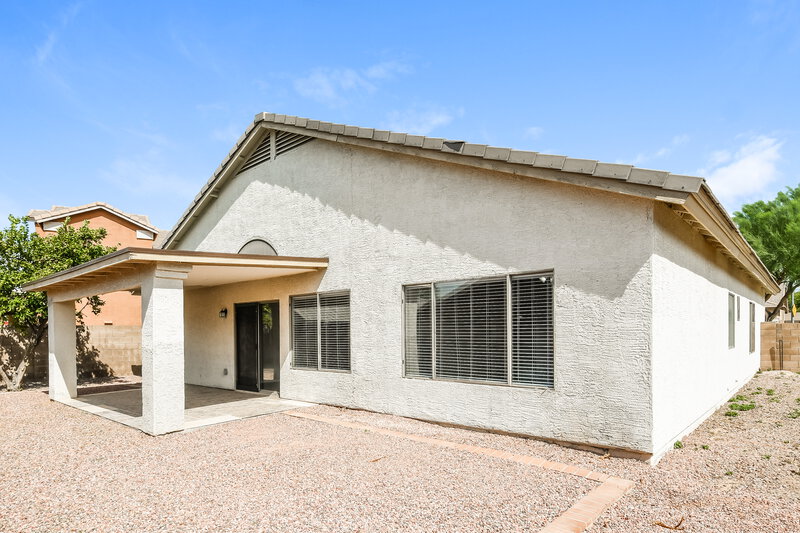 2,605/Mo, 6833 W Saddlehorn Rd Peoria, AZ 85383 Rear View