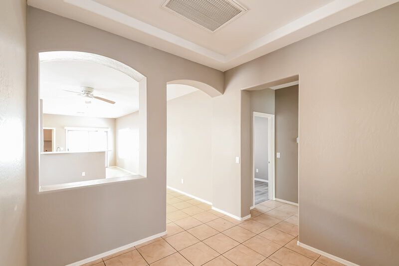 1,960/Mo, 327 N 76th Pl Mesa, AZ 85207 Living Room View