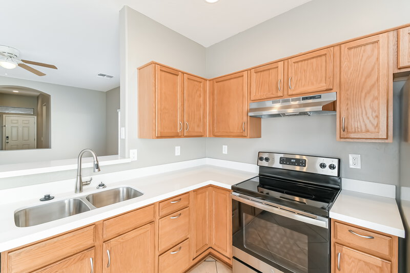 1,960/Mo, 327 N 76th Pl Mesa, AZ 85207 Kitchen View 3