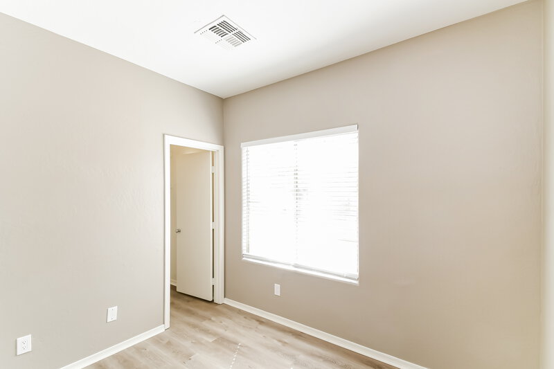 1,960/Mo, 327 N 76th Pl Mesa, AZ 85207 Bedroom View