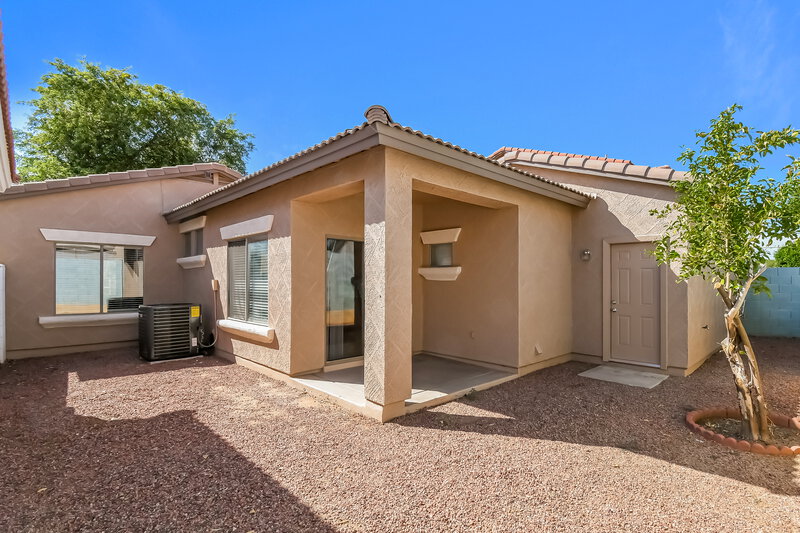 1,960/Mo, 327 N 76th Pl Mesa, AZ 85207 Rear View