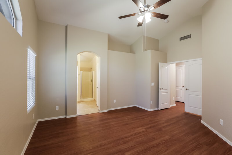 2,415/Mo, 2118 E Rockwood Dr Phoenix, AZ 85024 Main Bedroom View