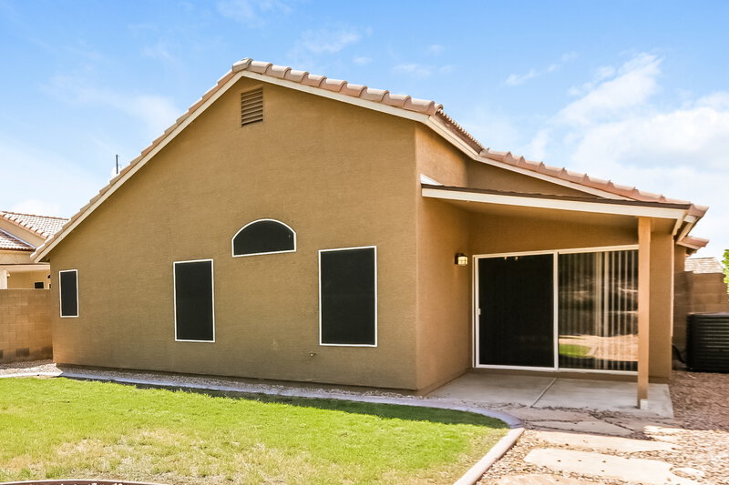 2,415/Mo, 2118 E Rockwood Dr Phoenix, AZ 85024 Rear View