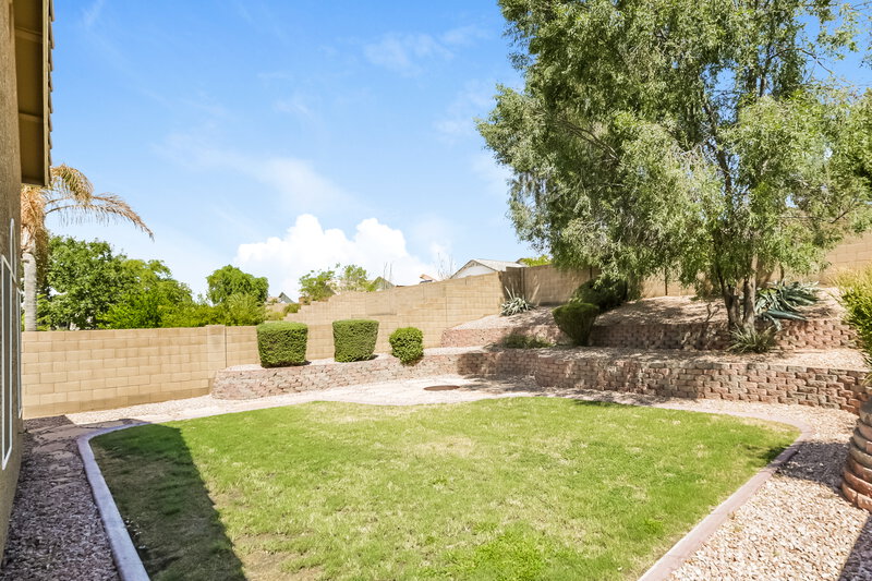 2,415/Mo, 2118 E Rockwood Dr Phoenix, AZ 85024 Backyard View