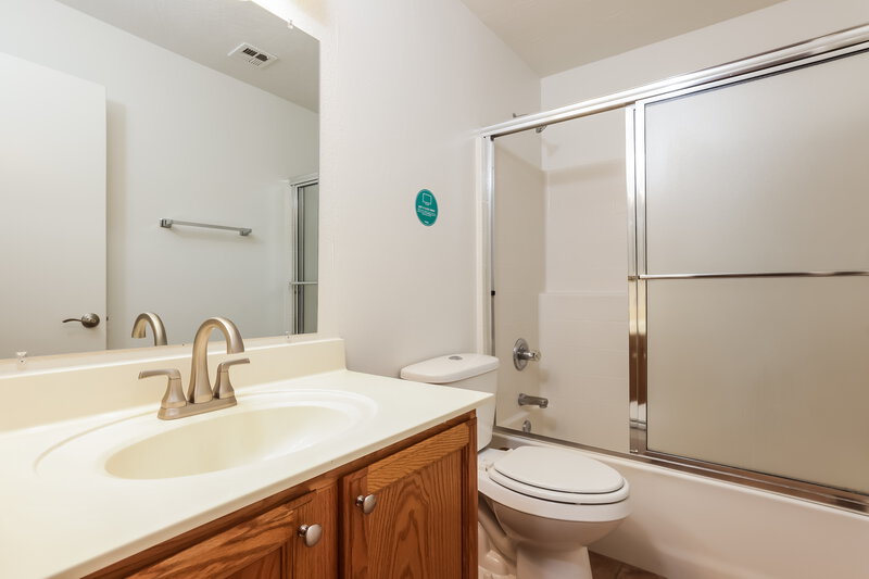 2,085/Mo, 7413 W Emile Zola Ave Peoria, AZ 85381 Bathroom View