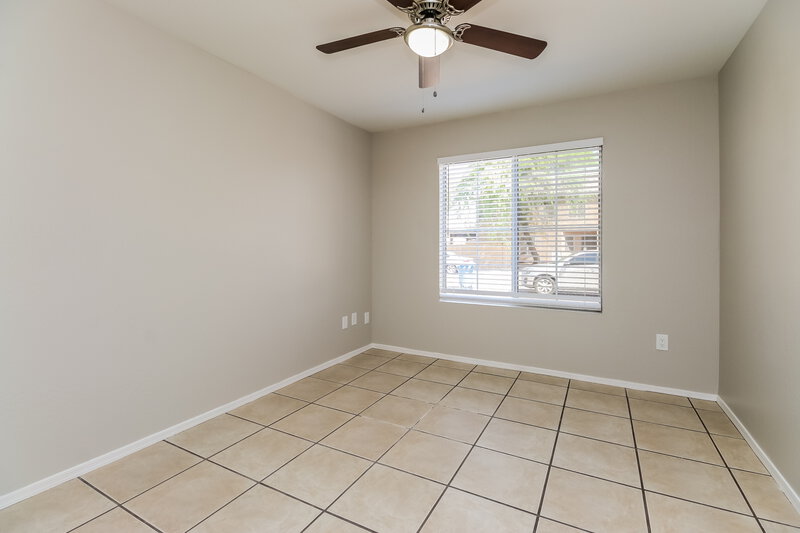 2,850/Mo, 773 E Kesler Ln Chandler, AZ 85225 Office View