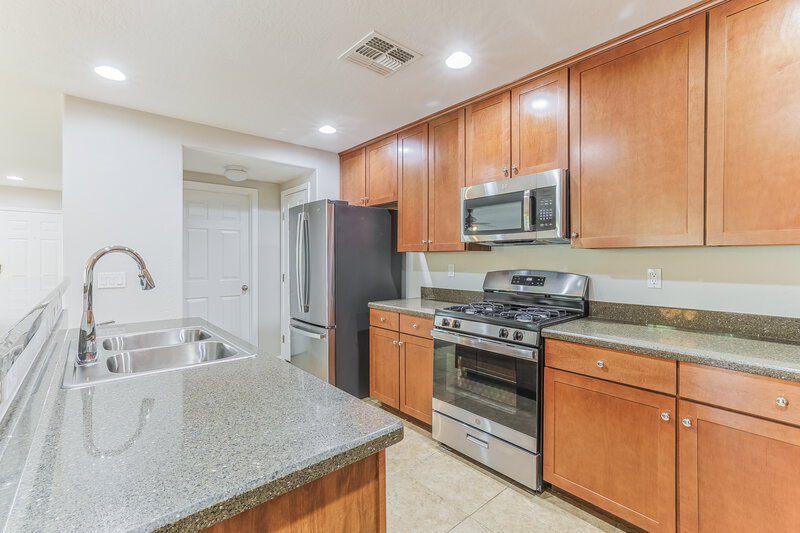 2,010/Mo, 5848 E Grove Ave Mesa, AZ 85206 Kitchen View