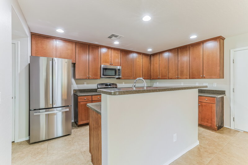 2,010/Mo, 5848 E Grove Ave Mesa, AZ 85206 Kitchen View 2