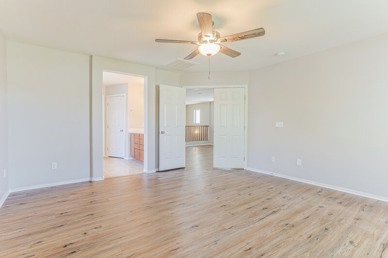 2,010/Mo, 5848 E Grove Ave Mesa, AZ 85206 Main Bedroom View 2