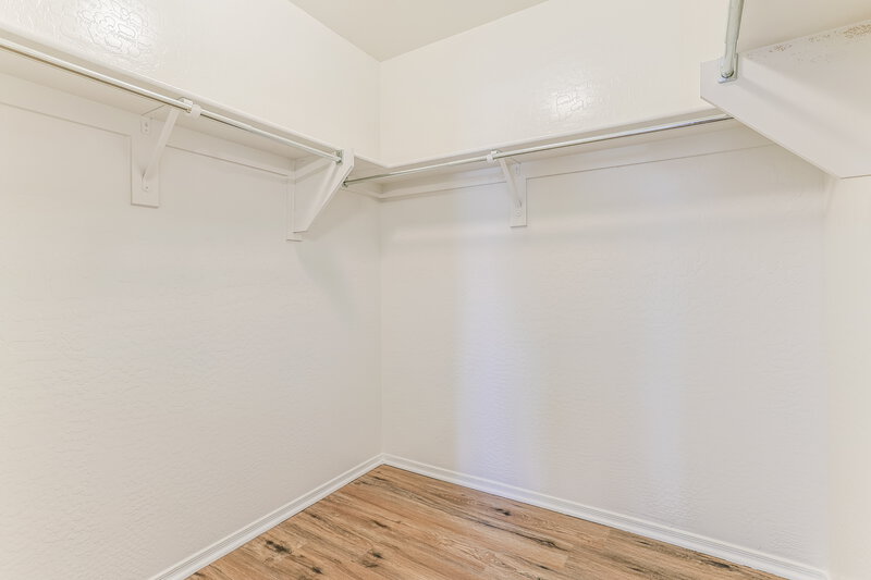 2,010/Mo, 5848 E Grove Ave Mesa, AZ 85206 Walk In Closet View