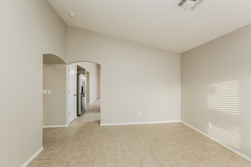 1,855/Mo, 12420 N 121st Ave El Mirage, AZ 85335 Living Room View