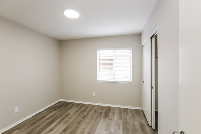 1,855/Mo, 12420 N 121st Ave El Mirage, AZ 85335 Bedroom View 2