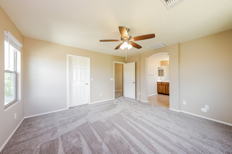 2,340/Mo, 30268 N 73rd Ln Peoria, AZ 85383 Main Bedroom View
