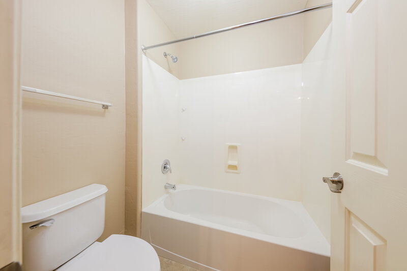 2,340/Mo, 30268 N 73rd Ln Peoria, AZ 85383 Bathroom View