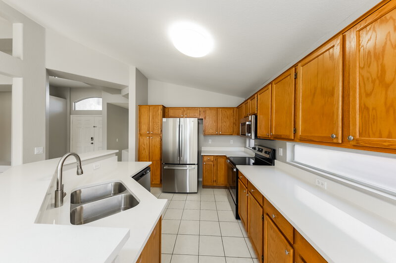 2,150/Mo, 8819 W Kings Ave Peoria, AZ 85382 Kitchen View