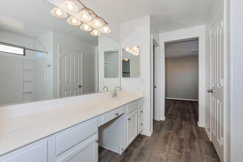 3,500/Mo, 4516 E Los Alamos St Gilbert, AZ 85295 Main Bathroom View 2