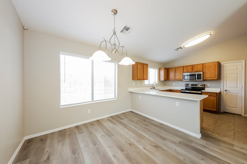 1,850/Mo, 11437 W McCaslin Rose Ln Surprise, AZ 85378 Dining Room View