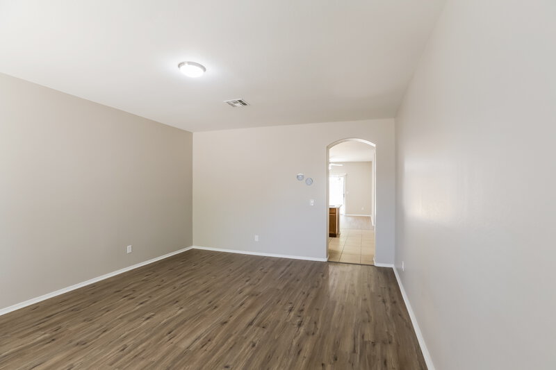 2,400/Mo, 5525 W Ellis Dr Laveen, AZ 85339 Living Room View