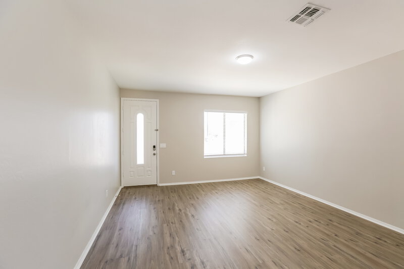 2,400/Mo, 5525 W Ellis Dr Laveen, AZ 85339 Living Room View 2