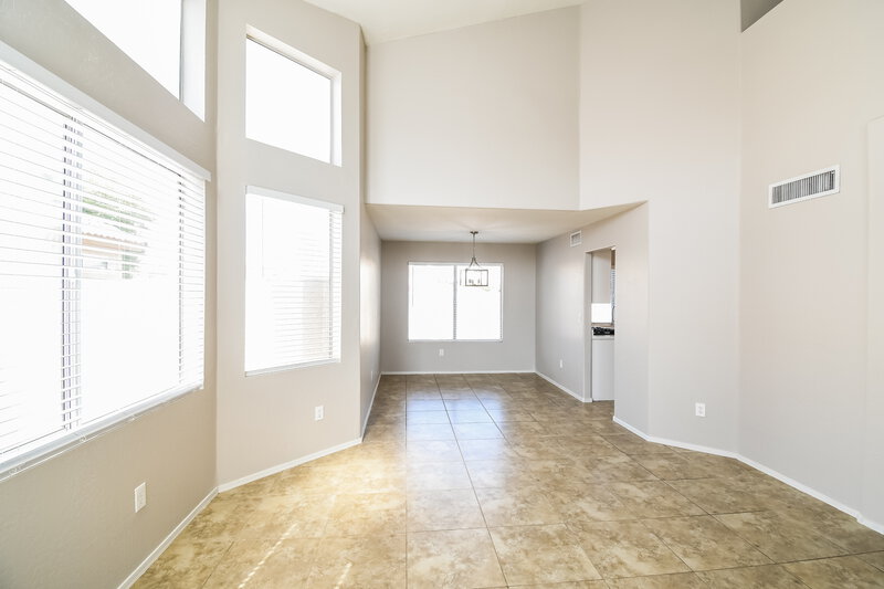 2,250/Mo, 790 E Saragosa St Chandler, AZ 85225 Living Room View