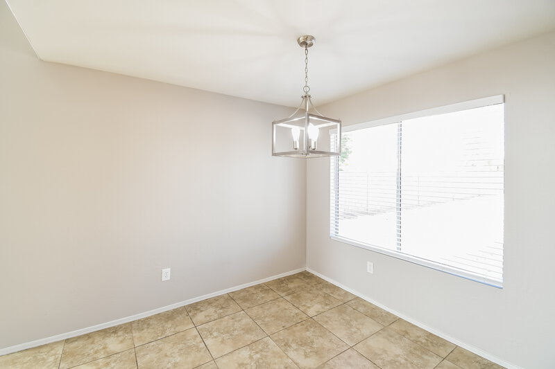 2,250/Mo, 790 E Saragosa St Chandler, AZ 85225 Dining Room View