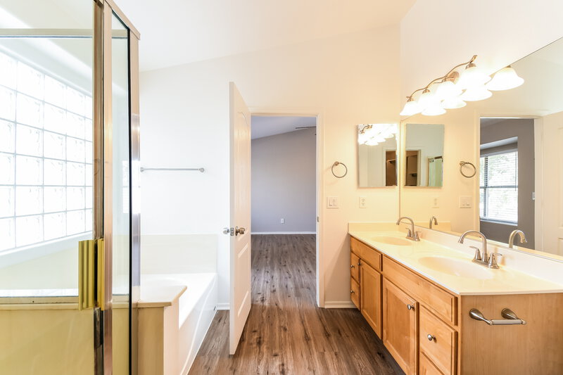 2,790/Mo, 1766 E Tyson St Gilbert, AZ 85295 Main Bathroom View