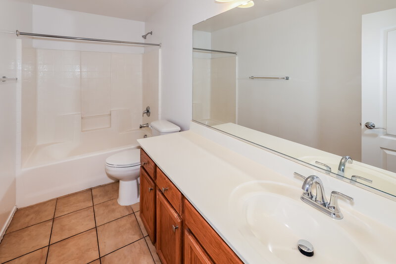 1,865/Mo, 17434 W Lisbon Ln Surprise, AZ 85388 Bathroom View