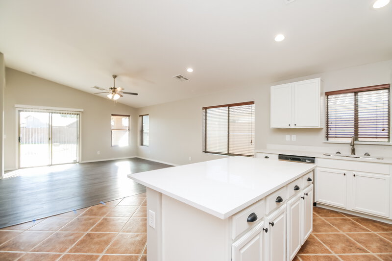 2,410/Mo, 23425 S 223rd Pl Queen Creek, AZ 85142 Kitchen View