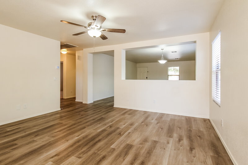 1,795/Mo, 11841 W Wethersfield Rd El Mirage, AZ 85335 Family Room View 2