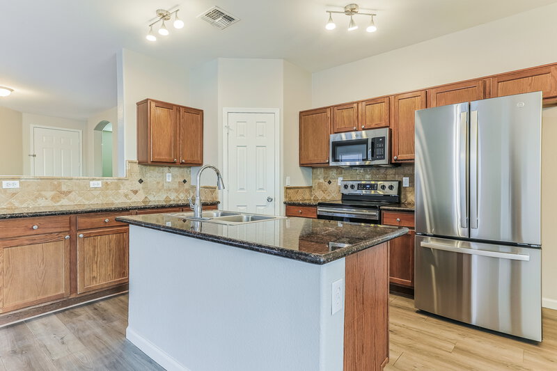 2,430/Mo, 41282 N Vine Ave San Tan Valley, AZ 85140 Kitchen View
