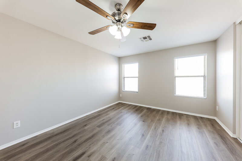 1,870/Mo, 11606 W Bloomfield Rd El Mirage, AZ 85335 Main Bedroom View