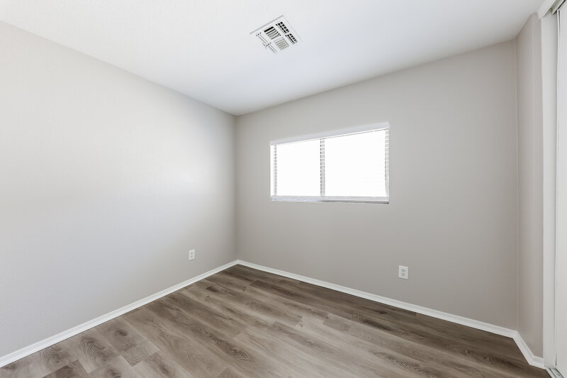 1,870/Mo, 11606 W Bloomfield Rd El Mirage, AZ 85335 Bedroom View 2
