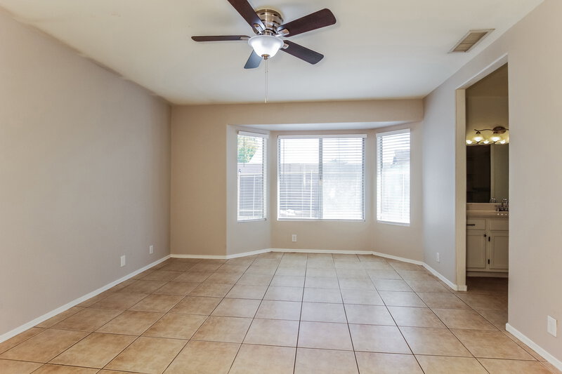 2,260/Mo, 8745 W Tuckey Ln Glendale, AZ 85305 Living Room View 2