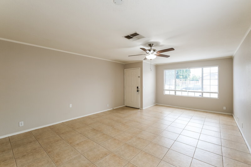 2,315/Mo, 8745 W Tuckey Ln Glendale, AZ 85305 Living Room View