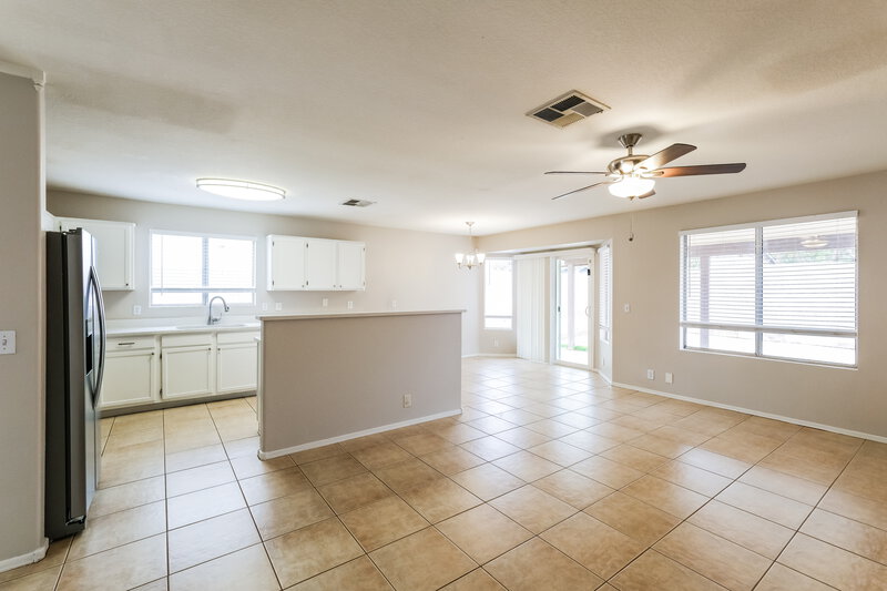 2,315/Mo, 8745 W Tuckey Ln Glendale, AZ 85305 Dining Room View