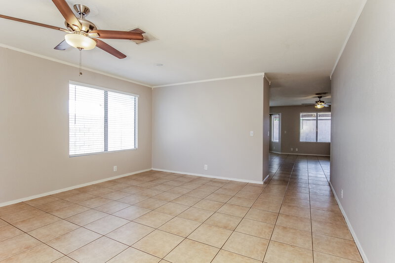 2,260/Mo, 8745 W Tuckey Ln Glendale, AZ 85305 Dining Room View 2