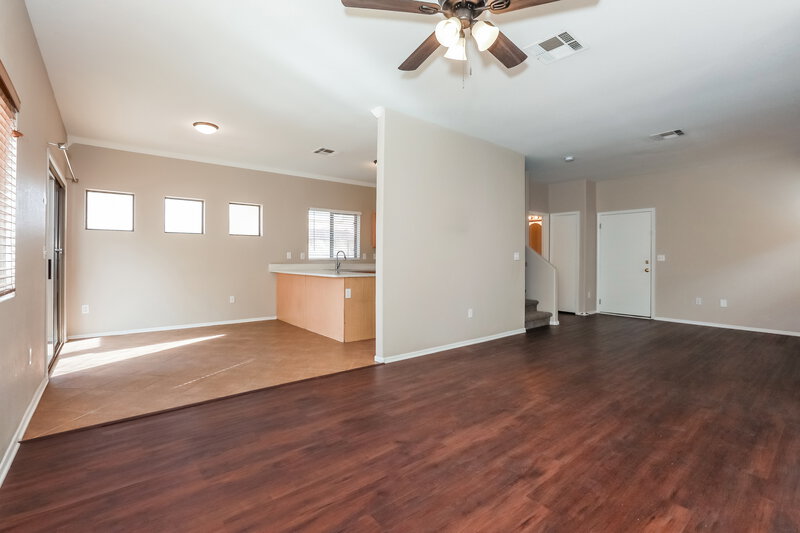 1,975/Mo, 1190 S Red Rock Ct Unit B Gilbert, AZ 85296 Living Room View