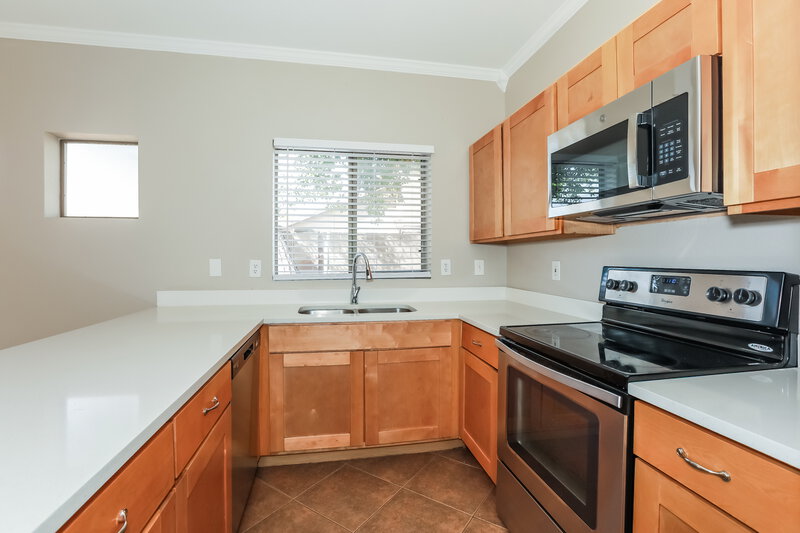 1,975/Mo, 1190 S Red Rock Ct Unit B Gilbert, AZ 85296 Kitchen View 2