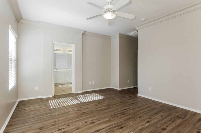 2,295/Mo, 11721 W Daley Ln Sun City, AZ 85373 Main Bedroom View 2