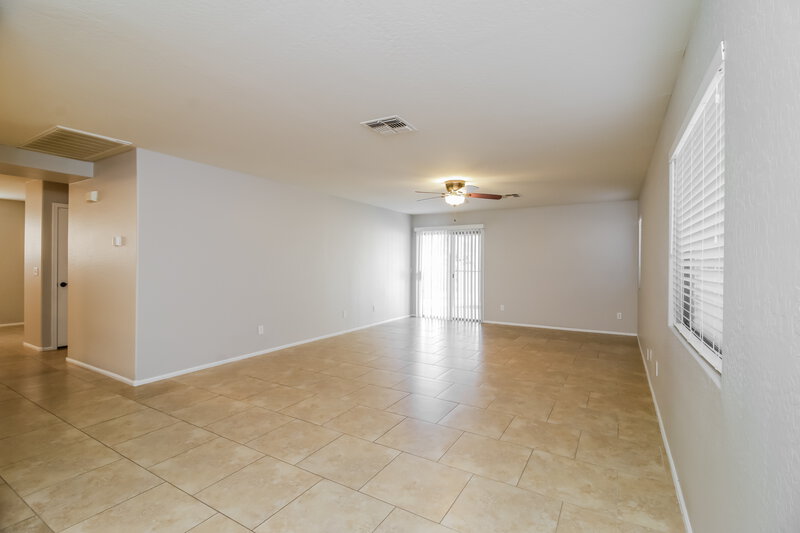 1,690/Mo, 43464 W Colby Dr Maricopa, AZ 85138 Living Room View