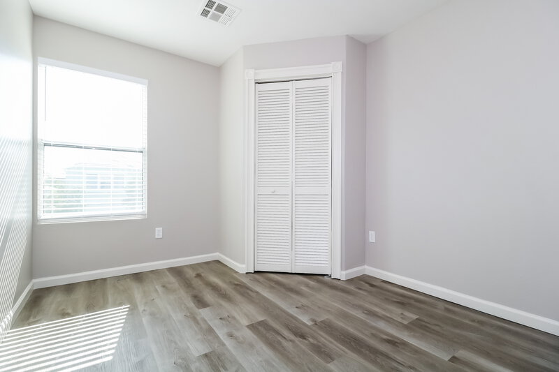 2,225/Mo, 7010 S 41st Dr Phoenix, AZ 85041 Bedroom View 2