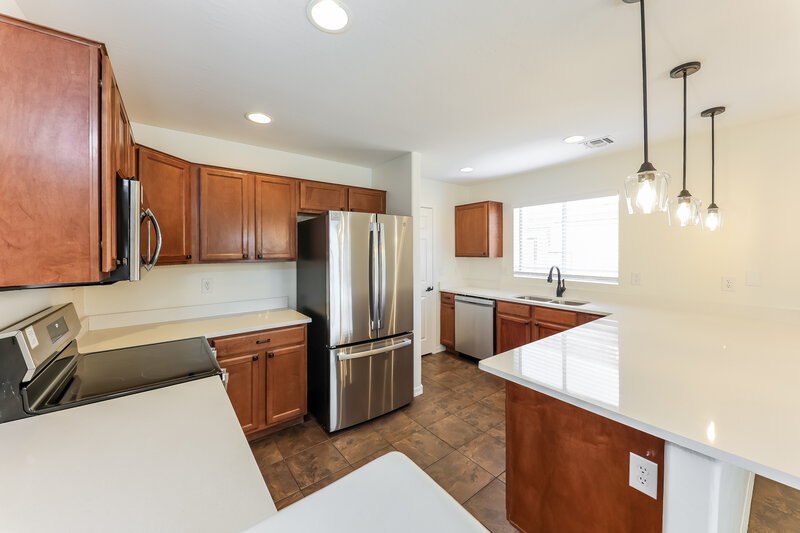 2,315/Mo, 11823 W Softwind Dr Sun City, AZ 85373 Kitchen View