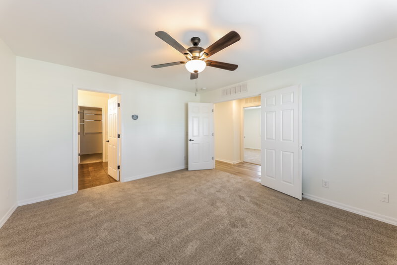 2,315/Mo, 11823 W Softwind Dr Sun City, AZ 85373 Main Bedroom View 2