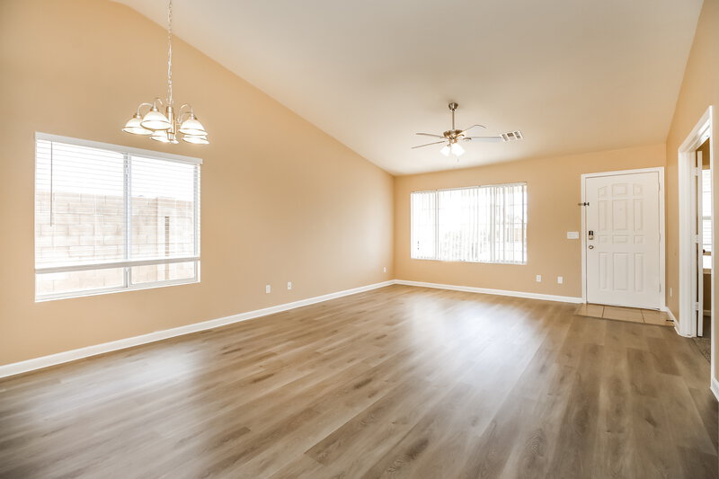 3,450/Mo, 11346 E Dartmouth St Mesa, AZ 85207 Dining Room View