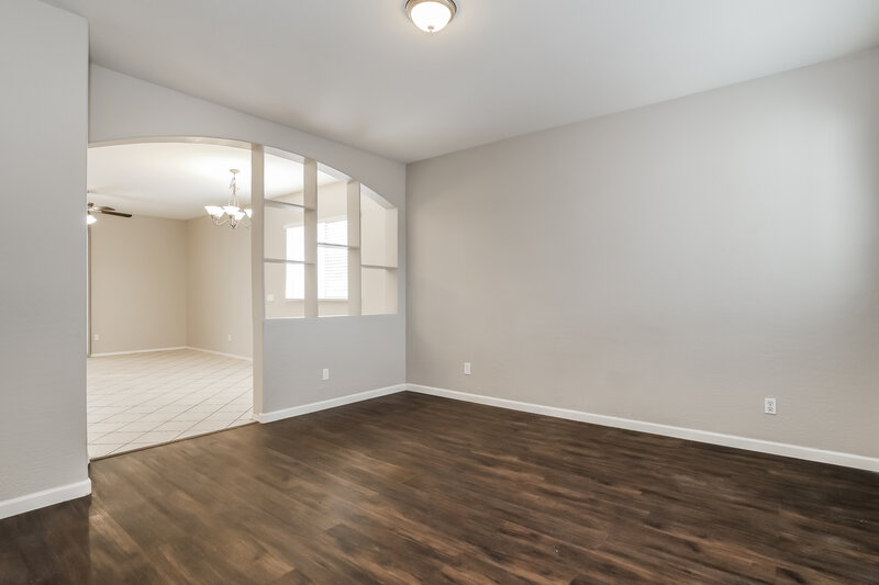 1,840/Mo, 11170 W Holly St Avondale, AZ 85392 Living Room View