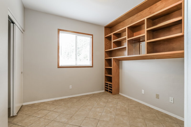1,840/Mo, 11170 W Holly St Avondale, AZ 85392 Bedroom View