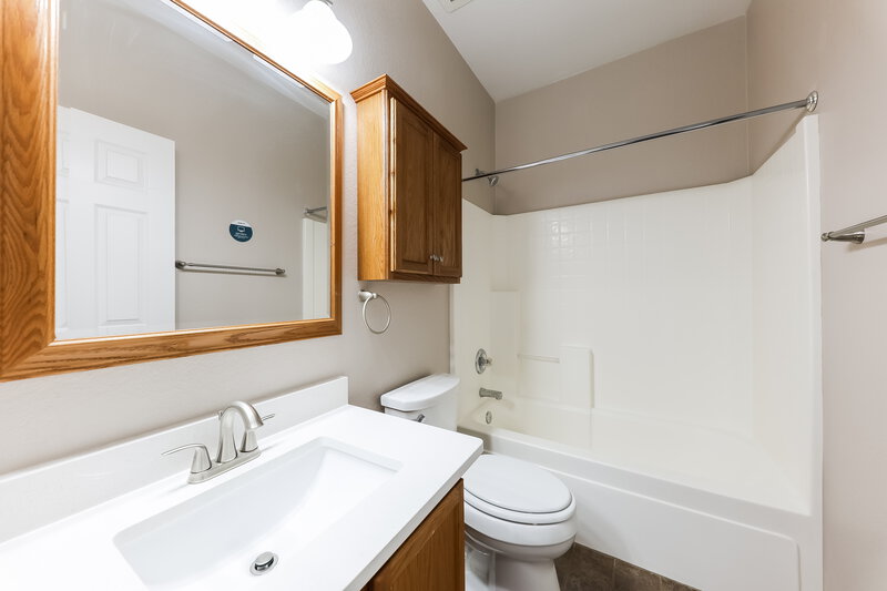 1,865/Mo, 15433 W Sierra St Surprise, AZ 85379 Bathroom View